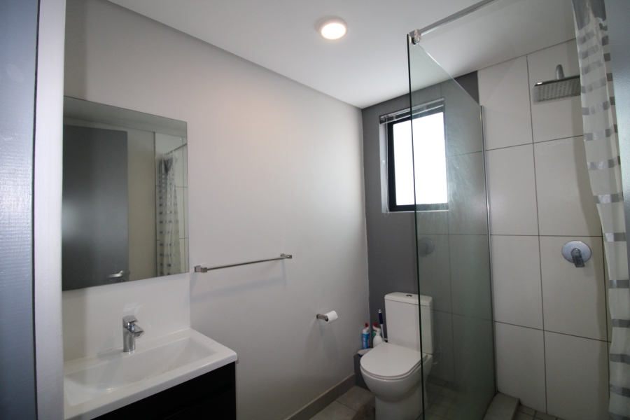 To Let 2 Bedroom Property for Rent in Somerset West Western Cape